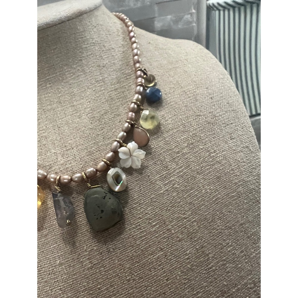 Chan Luu Mixed Gemstone Pearl Charm Necklace Boho Mauve Gold Tone Adjustable - Picture 5 of 7
